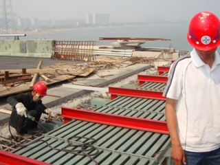 鐵路橋梁蜜桃成人网站入口更換